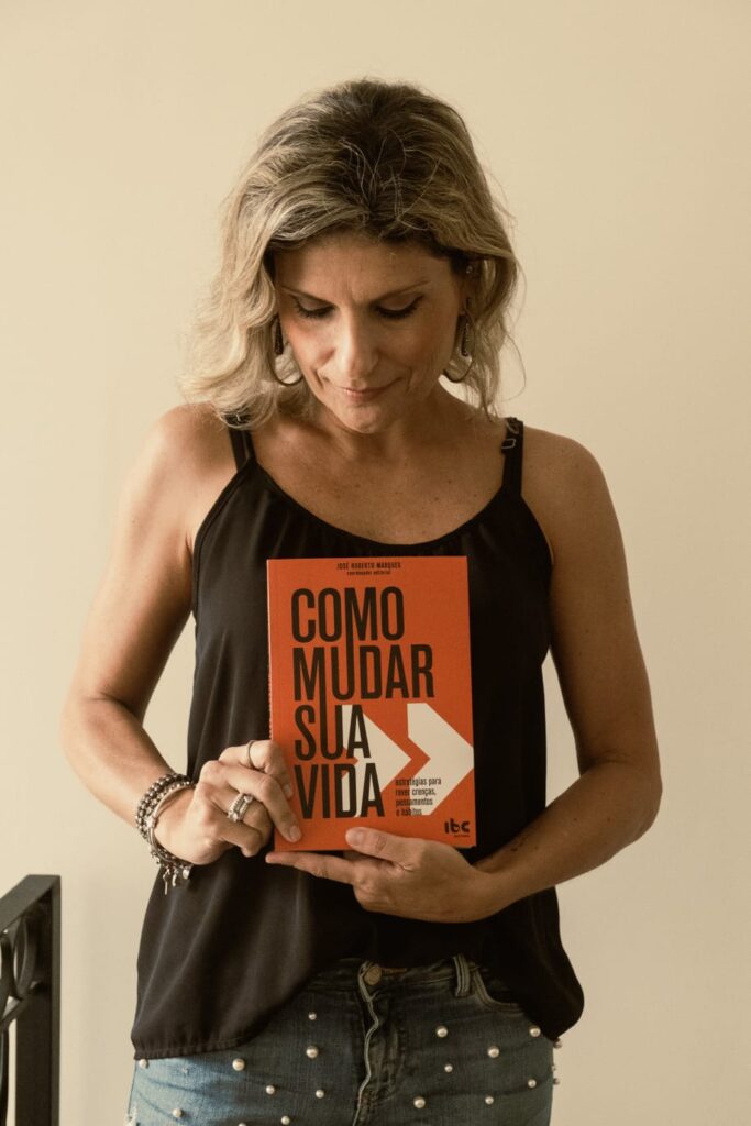 Marcelle Padovesi co-autora em livro de José Roberto Marques